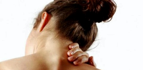 Ein verschobener Halswirbel kann für Migräne verantwortlich sein