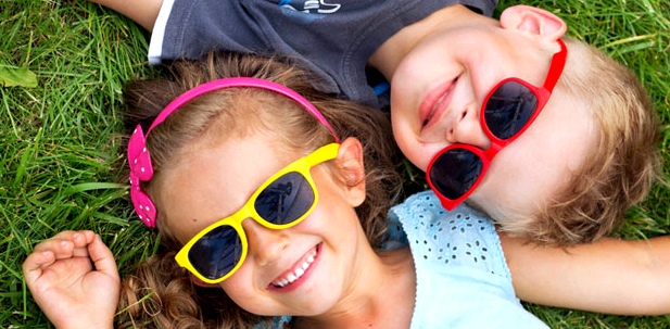 Sonnenbrille schützt Kinderaugen vor UV-Schäden